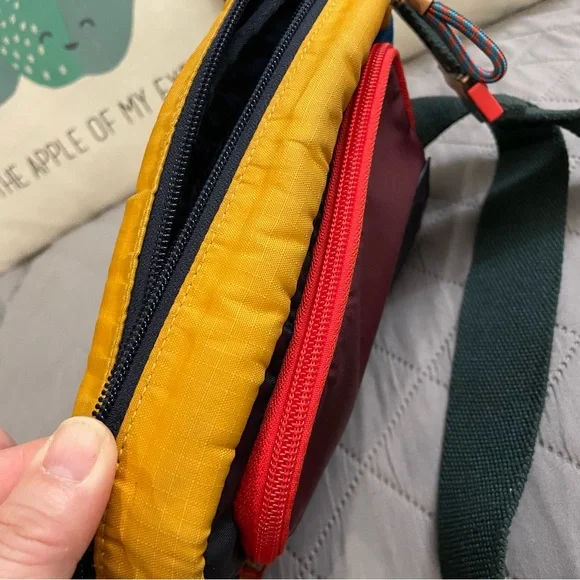 Tory Burch ripstop nylon colorblock crossbody - Picture 11 of 11